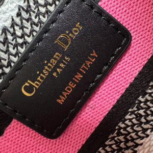 medium lady 24 black pink flower embroidery