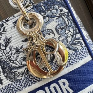 medium lady 24 blue white embroidery