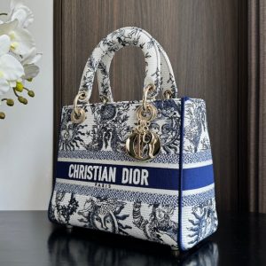 medium lady 24 blue white embroidery