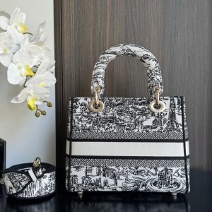 medium lady 24 black white embroidery