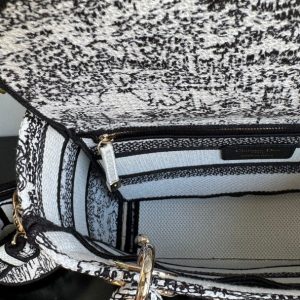 medium lady 24 black white embroidery