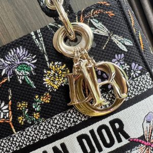 medium lady 24 black flower embroidery