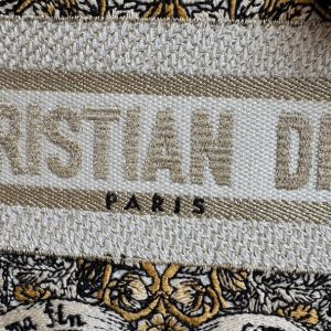 CD Lady 24 Beige Canvas Around The World Beige