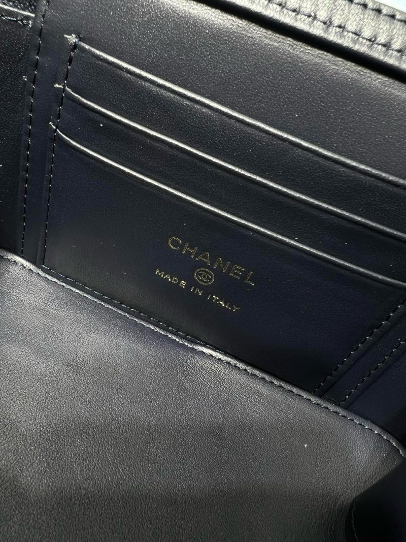 CC 25S Small Vanity 17cm Dark Blue Grained Calfskin Light Gold Hardware