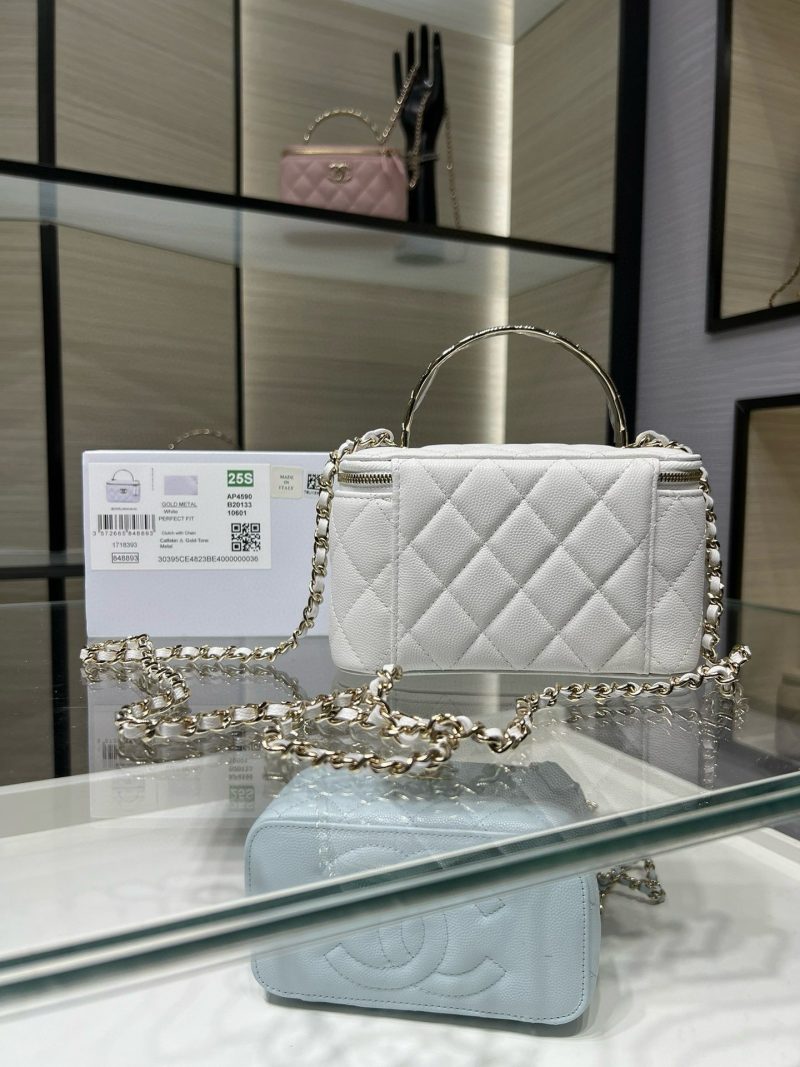 CC 25S Small Vanity 17cm White Grained Calfskin Light Gold Hardware