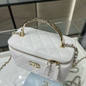 CC 25S Small Vanity 17cm White Grained Calfskin Light Gold Hardware