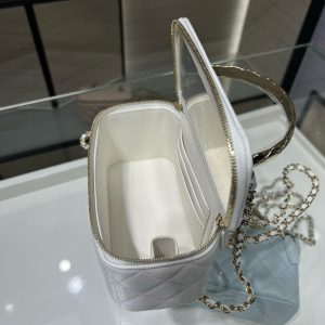 CC 25S Small Vanity 17cm White Grained Calfskin Light Gold Hardware