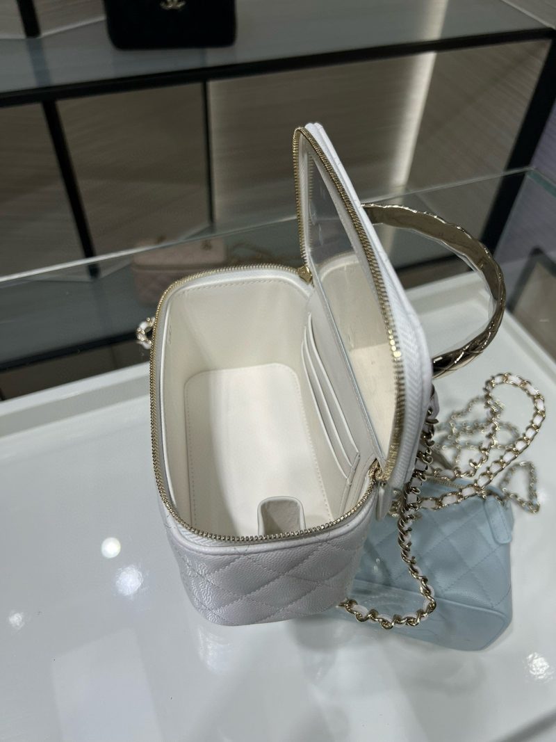 CC 25S Small Vanity 17cm White Grained Calfskin Light Gold Hardware