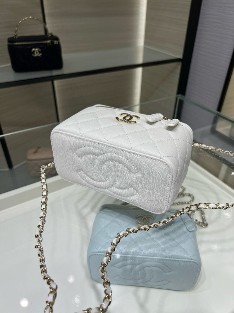 CC 25S Small Vanity 17cm White Grained Calfskin Light Gold Hardware