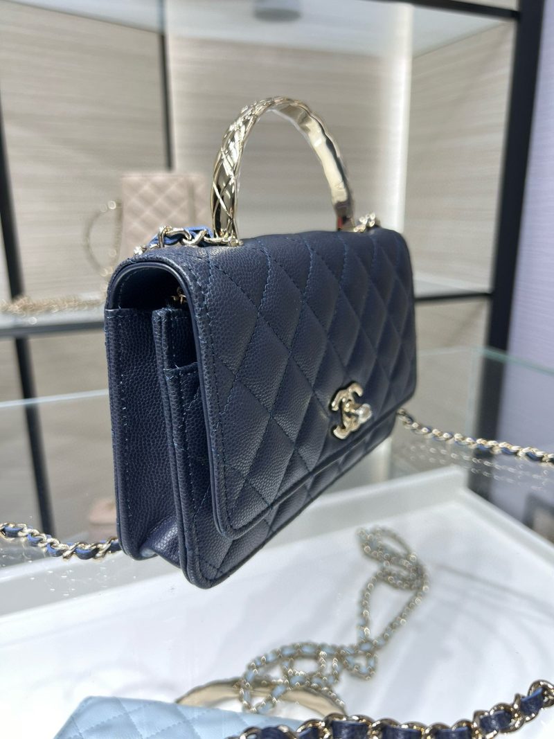 cc 25S Woc Top Handle 19cm Dark Blue Grained Calfskin Light Gold Hardware