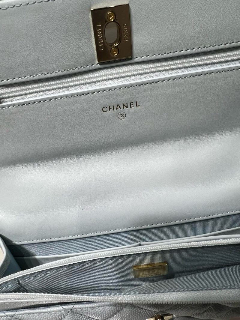 img_15bb4da3_20250512_i1747029692387_7808_0_8_jpg_2aa5fa7a-0f62-4fc1-ab35-98b5bb8f8787 cc 25S Woc Top Handle 19cm Cloud Blue Grained Calfskin Light Gold Hardware