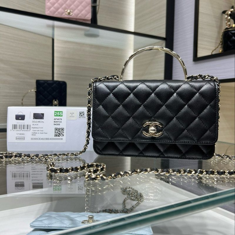 cc 25S Woc Top Handle 19cm Black Grained Calfskin Light Gold Hardware