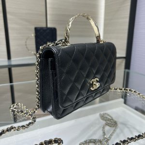 cc 25S Woc Top Handle 19cm Black Grained Calfskin Light Gold Hardware