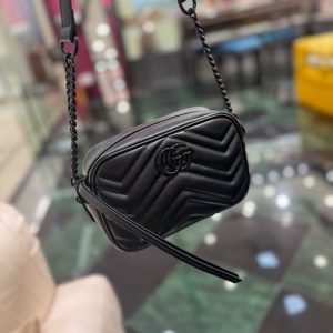 GG MINI 18 MARMONT MATELASSÉ SHOULDER BAG BLACK CALFSKIN