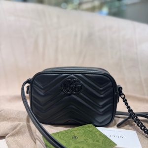 GG MINI 18 MARMONT MATELASSÉ SHOULDER BAG BLACK CALFSKIN