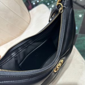GG SMALL 26 MARMONT BAG IN BLACK CALFSKIN