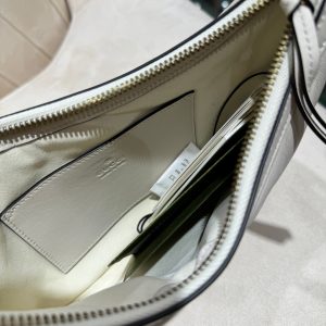 GG SMALL 26 MARMONT BAG IN WHITE CALFSKIN