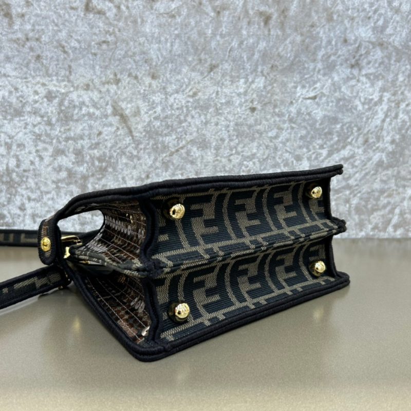 FendiI PEEKABOO ISEEU 20 BAG IN CHOCOLATE BROWN MIX BLACK NAPPA LEATHER GOLD HARDWARE