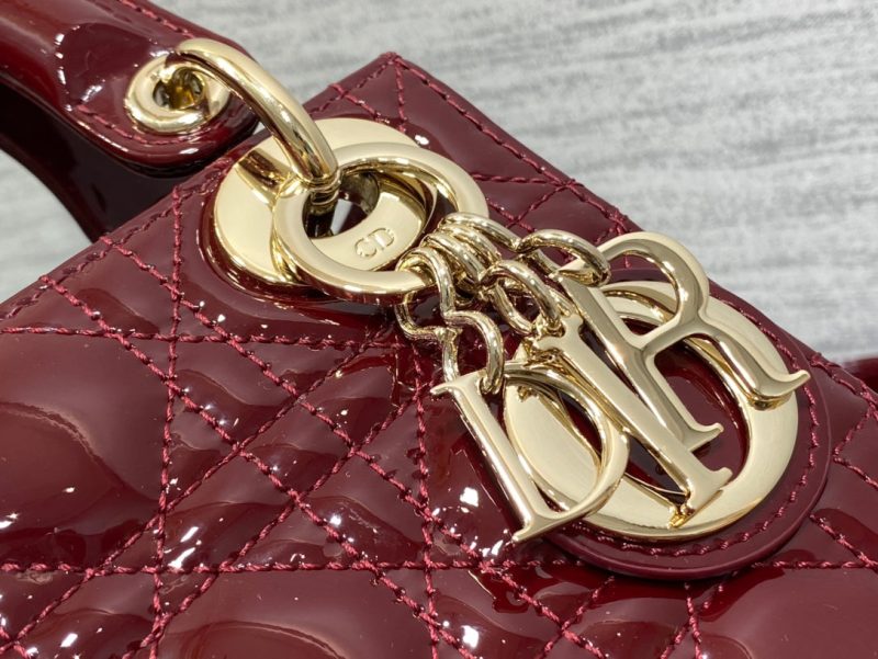 img_2b46f204_20231126_i1700971796_3372_0_jpg mini lady 17 wine patent calfskin