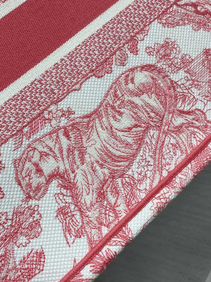 medium dioriviera book tote 36 red tiger embroidery canvas