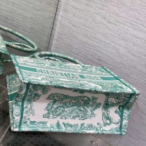 medium dioriviera book tote 36 aquamarina tiger embroidery canvas