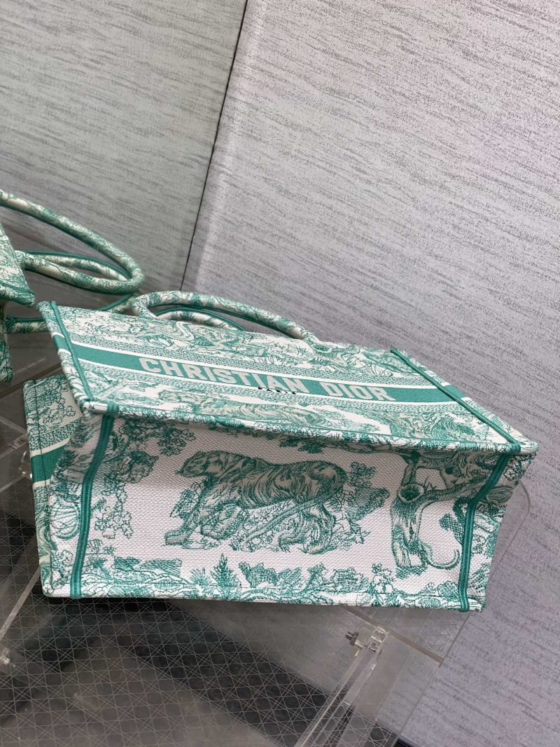 medium dioriviera book tote 36 aquamarina tiger embroidery canvas