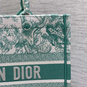 medium dioriviera book tote 36 aquamarina tiger embroidery canvas