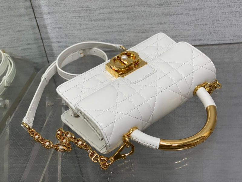 img_2b46f204_20240619_i1718782086_1933_0_jpg MINI 20 ANGE BAG IN WHITE MACROCANNAGE LAMBSKIN