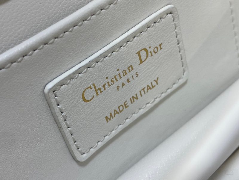 img_2b46f204_20240619_i1718782086_8421_1_jpg MINI 20 ANGE BAG IN WHITE MACROCANNAGE LAMBSKIN