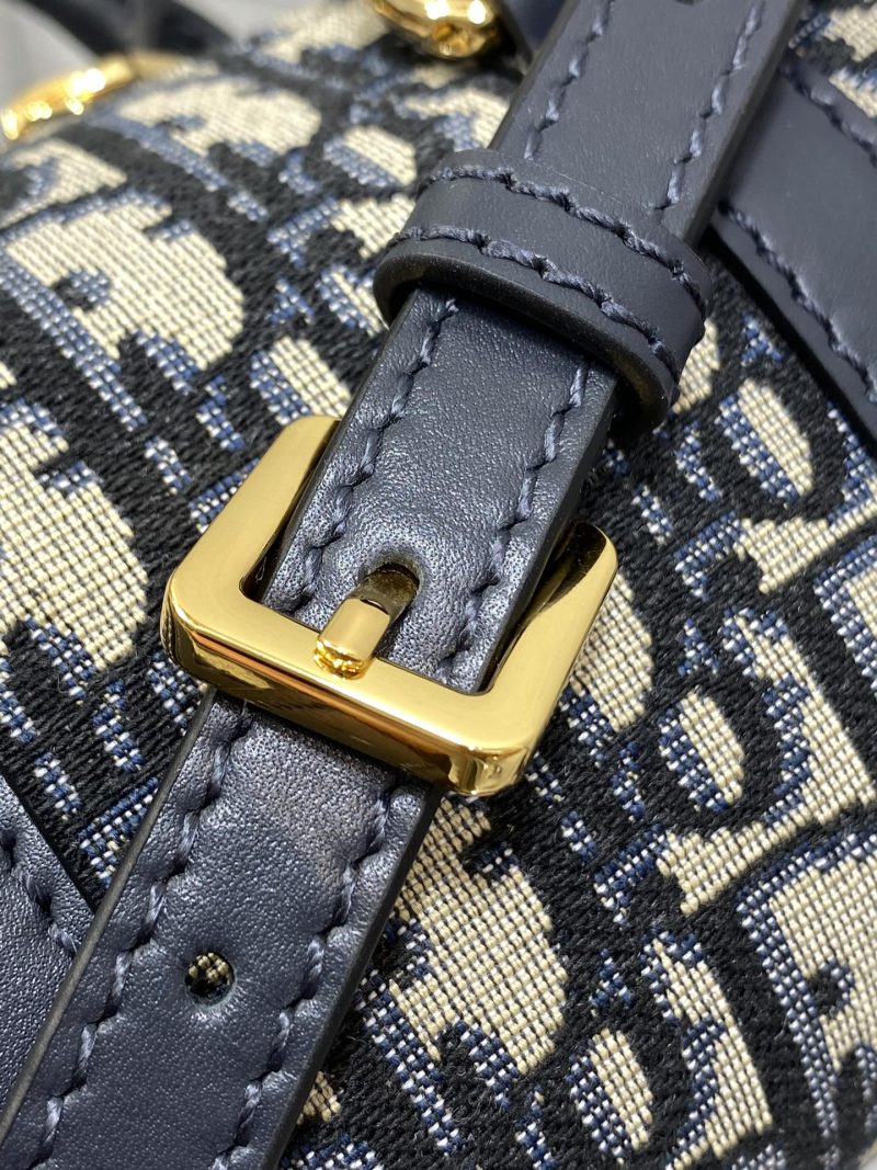 img_2b46f204_20240717_i1721197340_5779_7_jpg GROOVE MINI 17 BAG IN BLACK MIX BEIGE OBLIQUE MONOGRAM JACQUARD