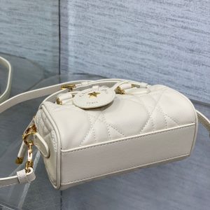 img_2b46f204_20240729_i1722236650_648_2_jpg GROOVE MINI 17 BAG IN WHITE CREAM LAMBSKIN