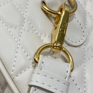 img_2b46f204_20240729_i1722236701_3970_1_jpg GROOVE 20 BAG IN WHITE CREAM LAMBSKIN