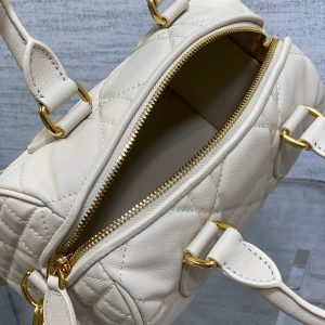 img_2b46f204_20240729_i1722236702_2549_6_jpg GROOVE 20 BAG IN WHITE CREAM LAMBSKIN