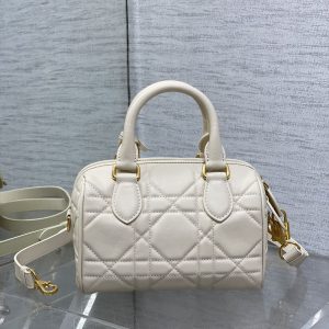 img_2b46f204_20240729_i1722236702_2575_8_jpg GROOVE 20 BAG IN WHITE CREAM LAMBSKIN