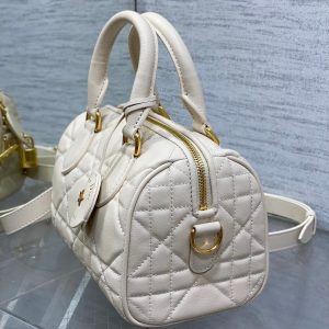 img_2b46f204_20240729_i1722236702_6401_3_jpg GROOVE 20 BAG IN WHITE CREAM LAMBSKIN