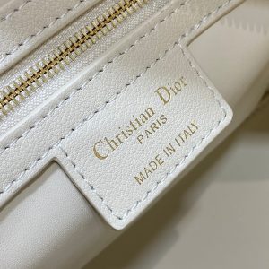 img_2b46f204_20240729_i1722236773_3974_7_jpg GROOVE 25 BAG IN WHITE CREAM LAMBSKIN