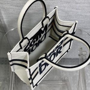 BOOK TOTE 26 IN WHITE MIX BLACK CANVAS 226503