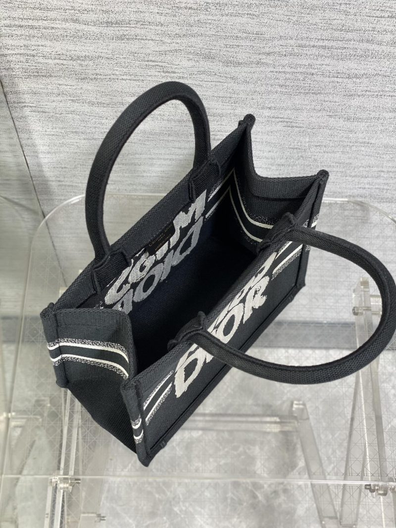 img_2b46f204_20240812_i1723447733_3416_4_jpg BOOK TOTE 26 IN BLACK MIX WHITE CANVAS 226506