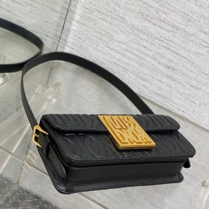 img_2b46f204_20240812_i1723448263_3602_8_jpg FLAP BAG 18 BLACK QUILTED ALLOVER CALFSKIN
