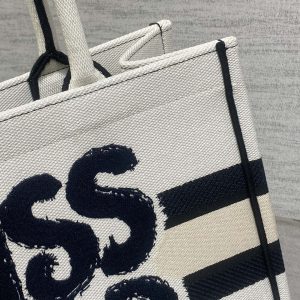 MEDIUM BOOK TOTE 36 IN WHITE MIX BLACK CANVAS 226504