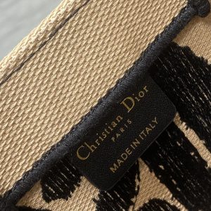 BOOK TOTE 26 BEIGE AND BLACK MISS GRAFFITI EMBROIDERY