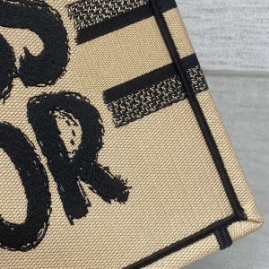 BOOK TOTE 26 BEIGE AND BLACK MISS GRAFFITI EMBROIDERY