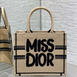 BOOK TOTE 26 BEIGE AND BLACK MISS GRAFFITI EMBROIDERY