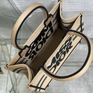 BOOK TOTE 26 BEIGE AND BLACK MISS GRAFFITI EMBROIDERY