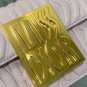 FLAP BAG 18 PALE PINK QUILTED ALLOVER CALFSKIN