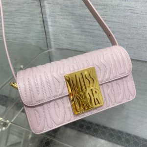 FLAP BAG 18 PALE PINK QUILTED ALLOVER CALFSKIN