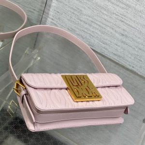 FLAP BAG 18 PALE PINK QUILTED ALLOVER CALFSKIN