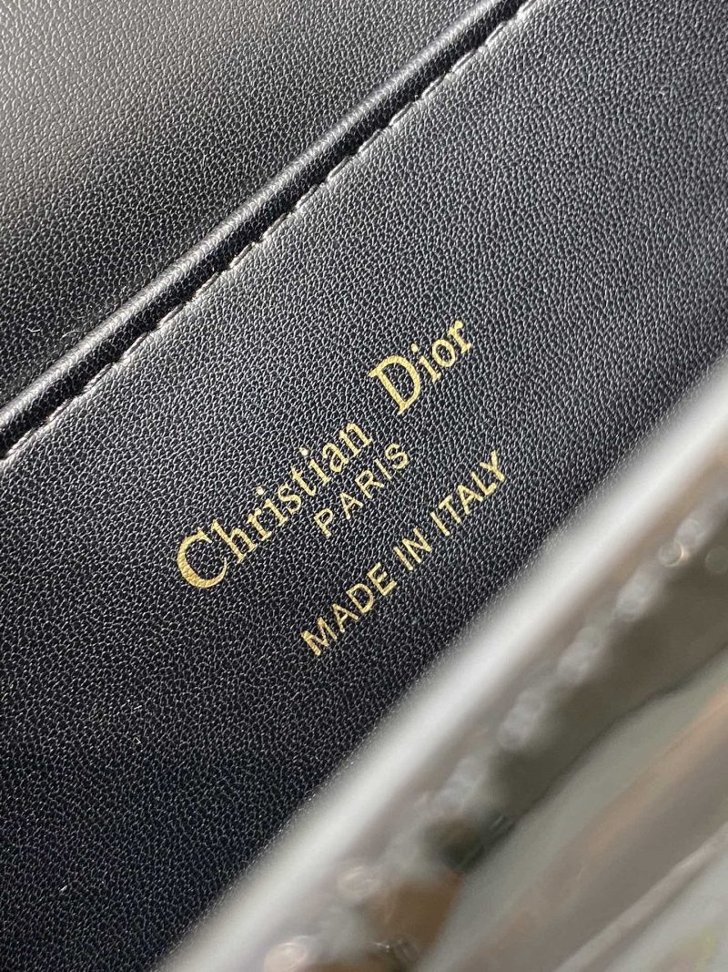 img_2b46f204_20240905_i1725526280_278_7_jpg FLAP BAG 18 IN BLACK PATENT CALFSKIN