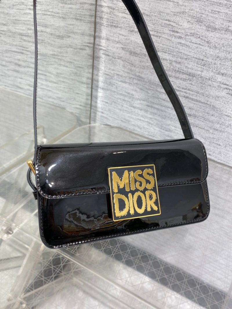 img_2b46f204_20240905_i1725526280_3720_5_jpg FLAP BAG 18 IN BLACK PATENT CALFSKIN