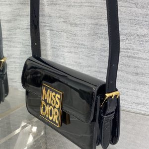 img_2b46f204_20240905_i1725526280_3893_4_jpg FLAP BAG 18 IN BLACK PATENT CALFSKIN